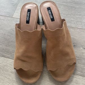Kensie Hajari Scalloped Tan Brown Open Toe Block Heel Mule Slide Size 8.5
